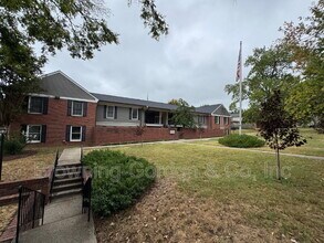 Building Photo - 5025 Hillsboro Pike