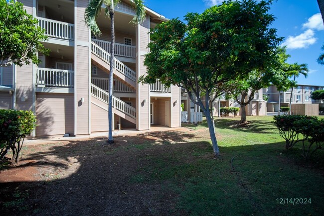 Building Photo - (2 bd/1.1 ba & 2 assigned parking second f...