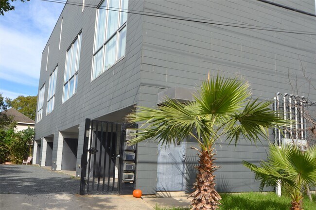 Building Photo - 1316 Cleveland St