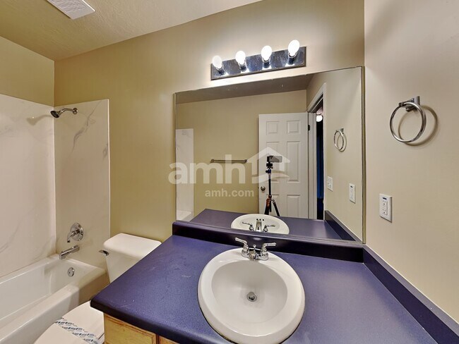 Building Photo - 2848 W 2125 S