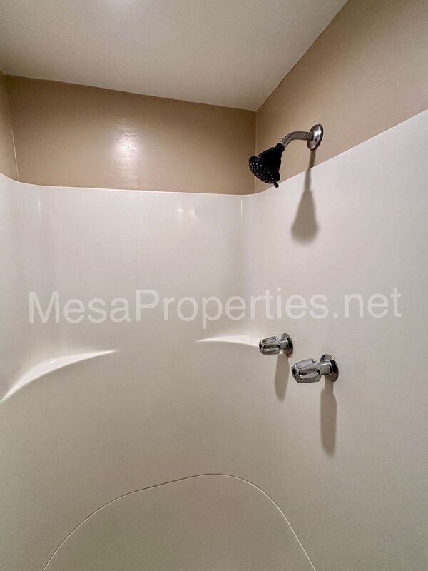 Building Photo - 1480 N Mills Ave