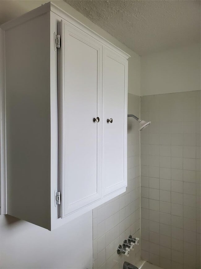 Building Photo - 907 Fairway Green Cove