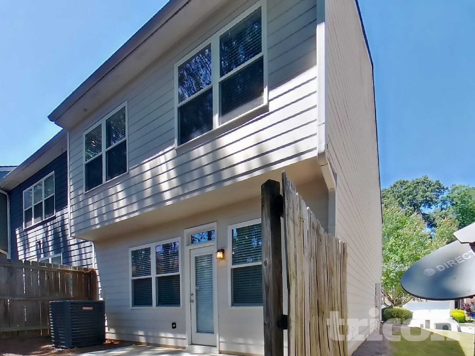 Building Photo - 3364 Estes Dr