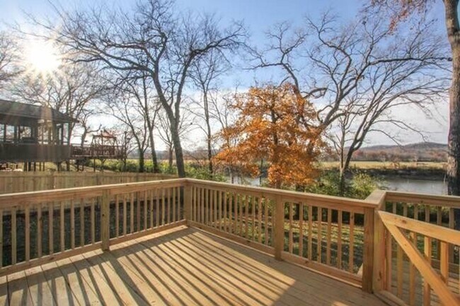 Building Photo - COMING SOON! Nashville! View the river from your back deck!