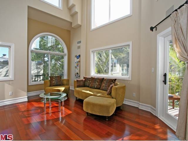 Building Photo - 933 15th Street