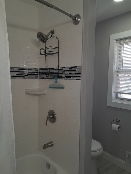 Building Photo - 15423 Trillium Cir