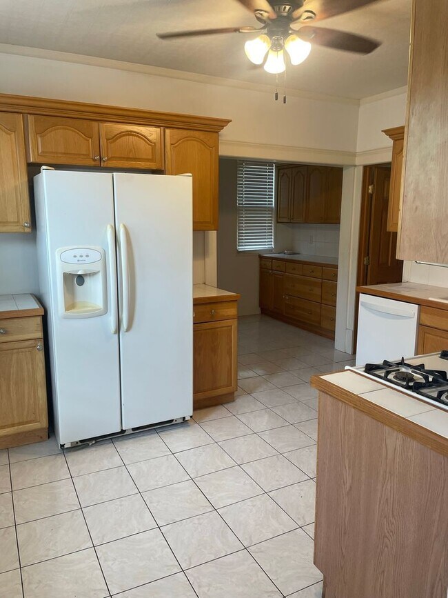 Building Photo - Minneapolis Duplex for Rent