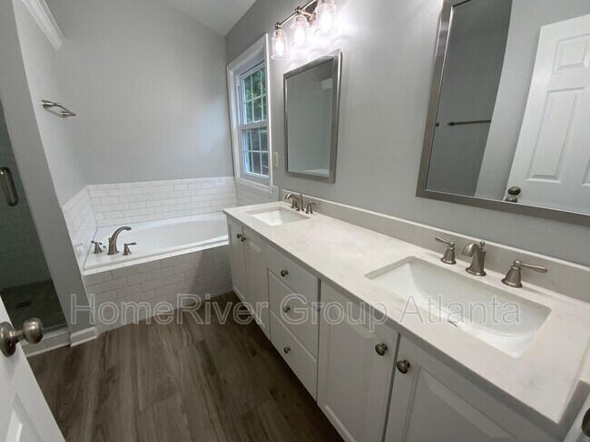 Building Photo - 7340 Lanier Cove Ct