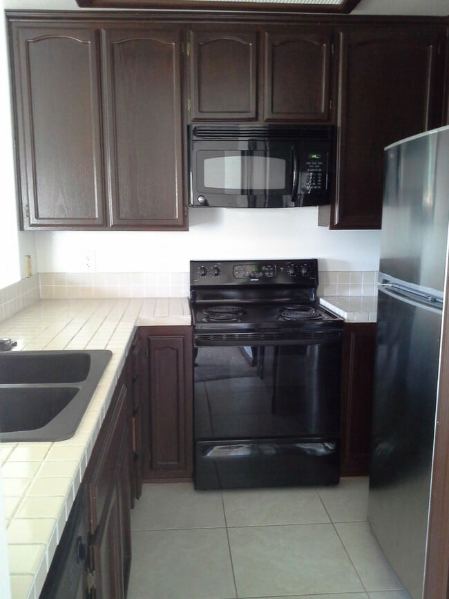 Building Photo - Terrific 1Br/1.5Ba Condo in Gated Masters Hill W/ Golf Course Views