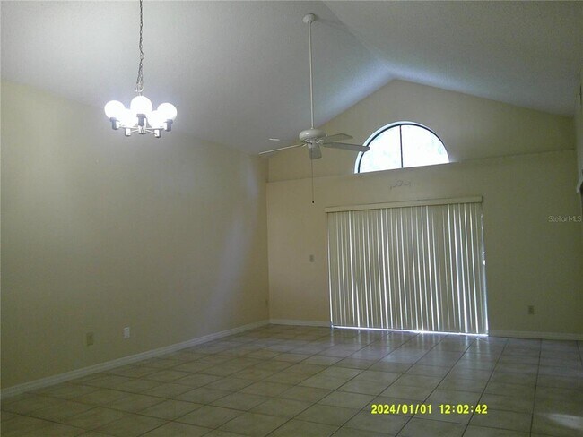 Building Photo - 818 Vermont Woods Ln