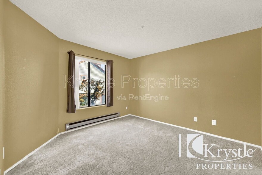 Building Photo - 1201 Glen Cove Pkwy
