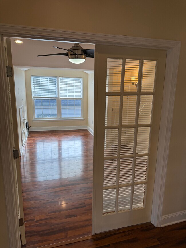 Building Photo - 1665 Central Ave