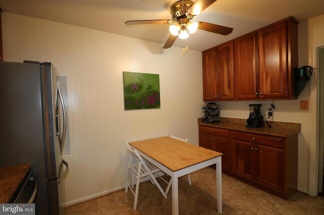 Building Photo - 6703 Rannoch Rd