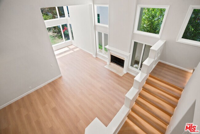 Building Photo - 4324 Park Verdi