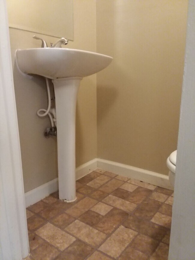 Building Photo - Pine Woods Apartments - West Blocton, AL