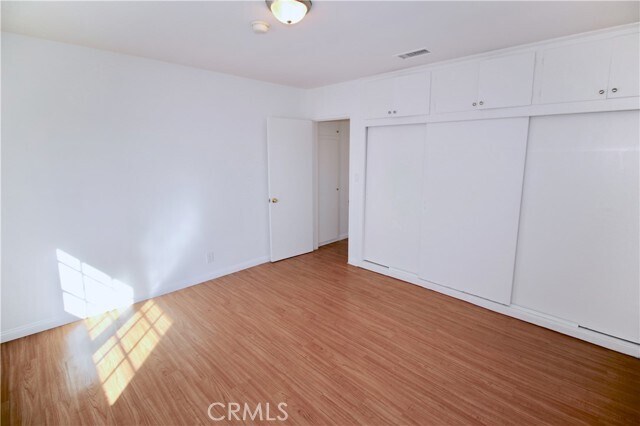 Building Photo - 6951 Simpson Ave