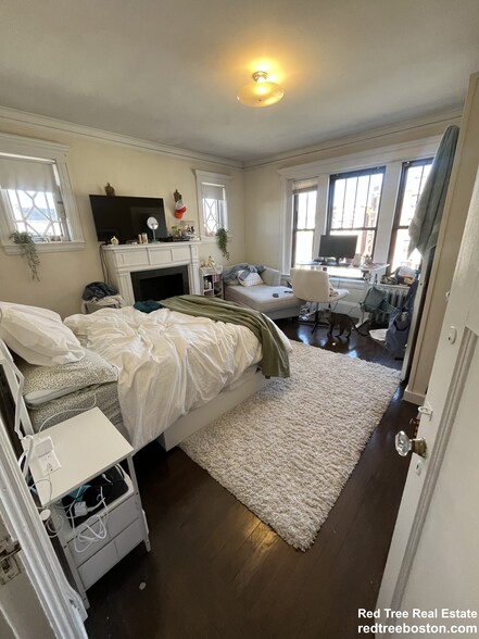Apt 12 - 458 Park Dr