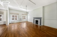 Building Photo - 120 E 19th St
