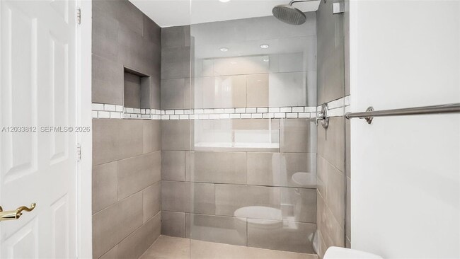 Building Photo - 6770 Indian Creek Dr
