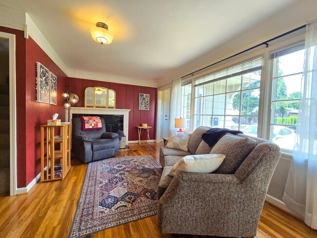 Living room - 1065 13th St NE