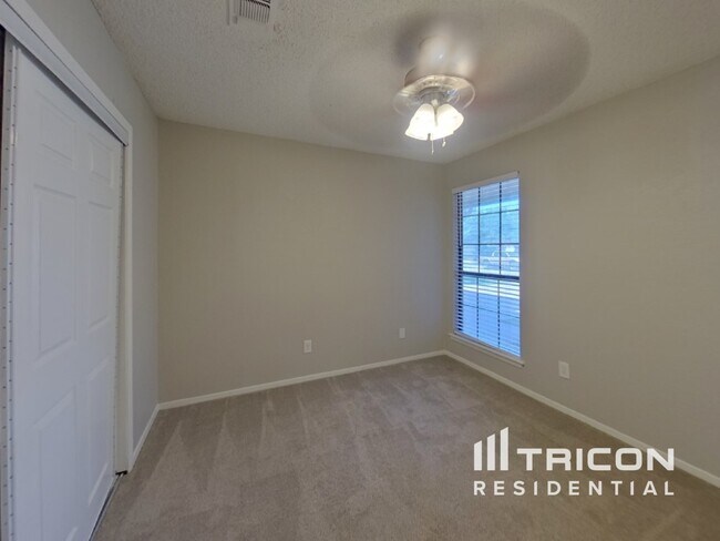 Building Photo - 8033 Berrybrook Dr