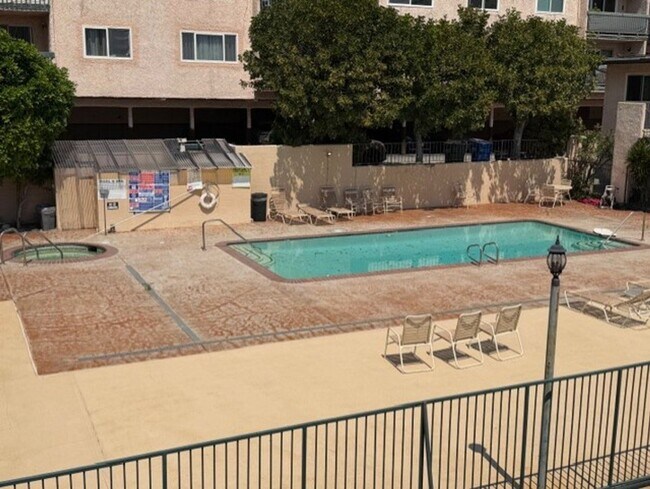 Building Photo - For Lease – Charming Condo in Glendale Hills