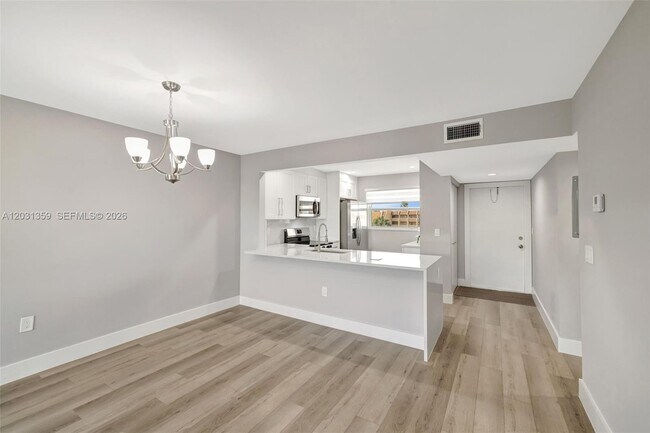 Building Photo - 6800 Royal Palm Blvd