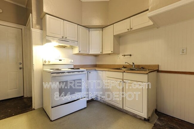 Building Photo - 21 E Tennessee St