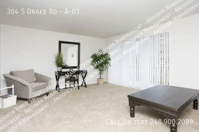 Building Photo - 304 S Drake Rd