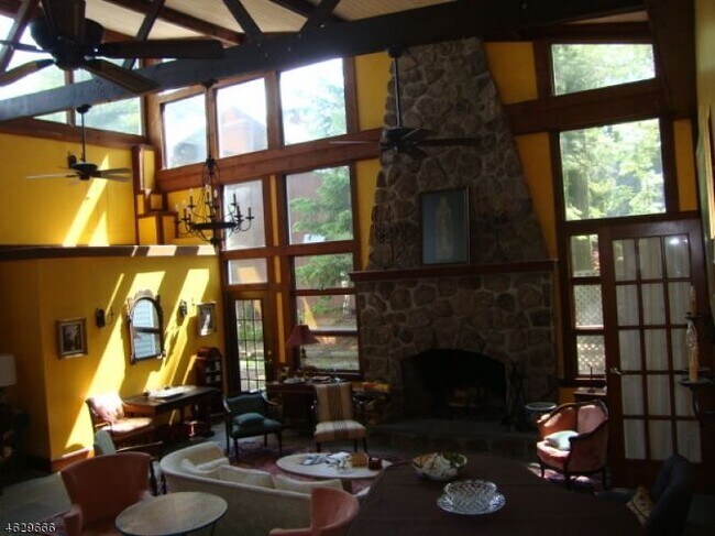 Building Photo - 155 Alpine Trail
