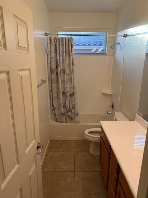 Building Photo - 2764 E Cherry Hill Dr