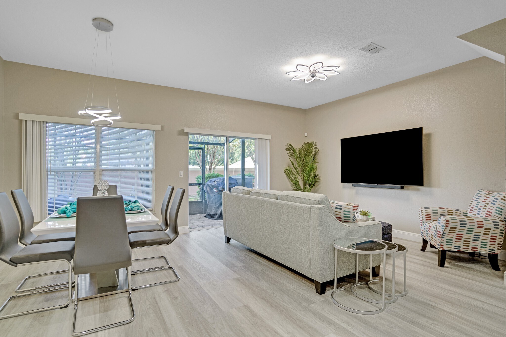 Building Photo - 2468 Caravelle Cir