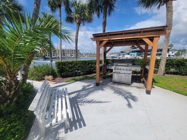 Building Photo - 311 Newport Dr
