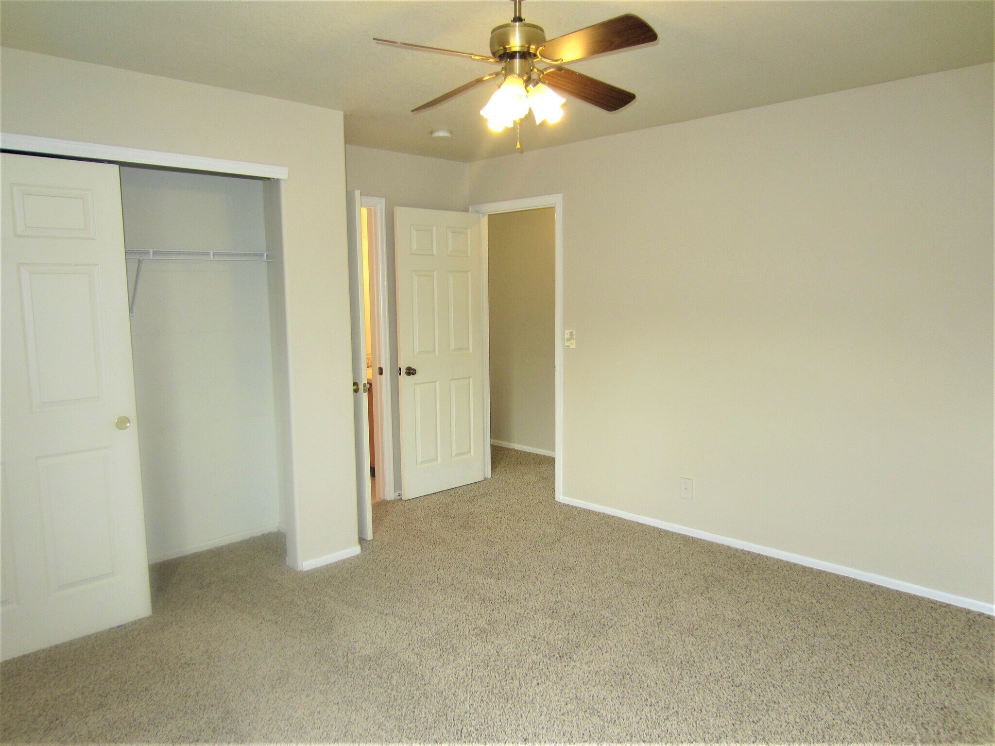 Building Photo - 10761 Cook Ct