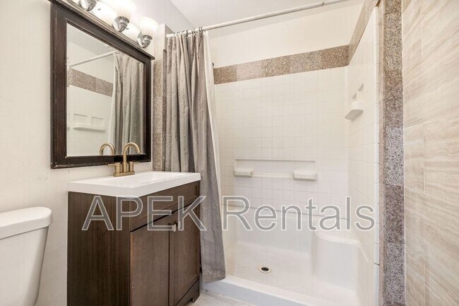 Building Photo - 1425 Vía Soledad