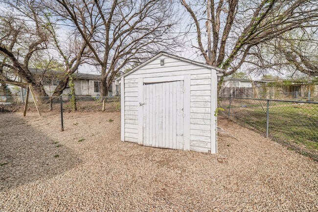 Building Photo - Please View the 3D Virtual Walk Through Before Scheduling A Showing