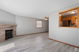 Building Photo - 3 bedroom townhouse with Garage!! Wont las...