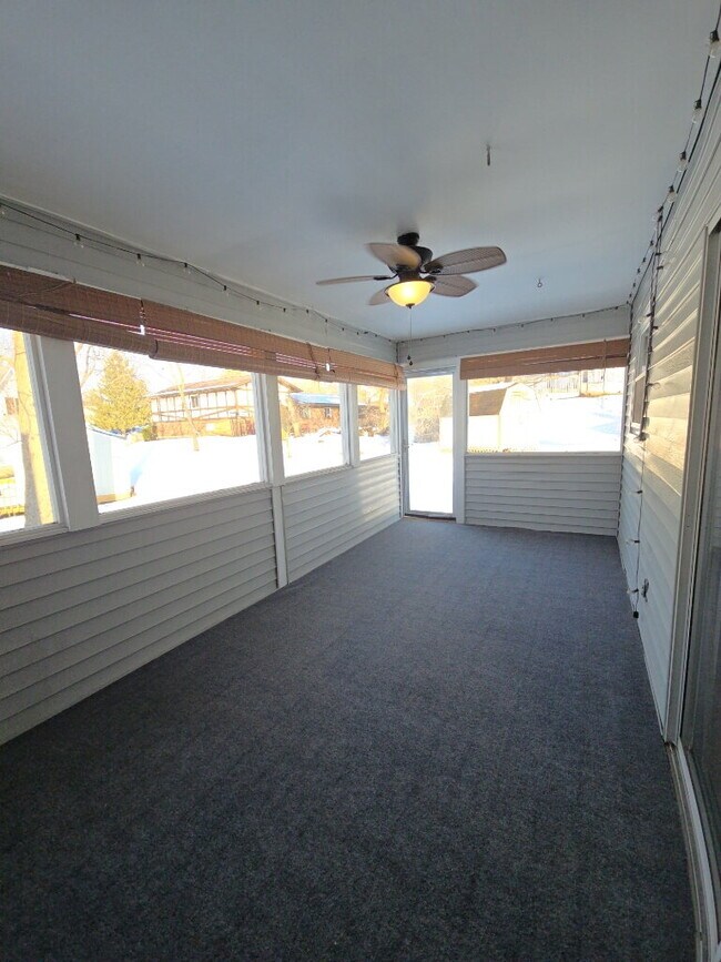 Building Photo - 4 Edam Ct