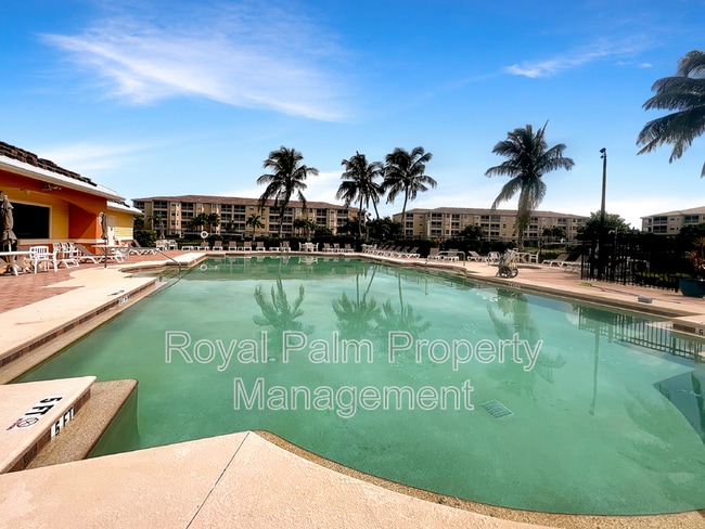 Building Photo - 8550 Kingbird Loop