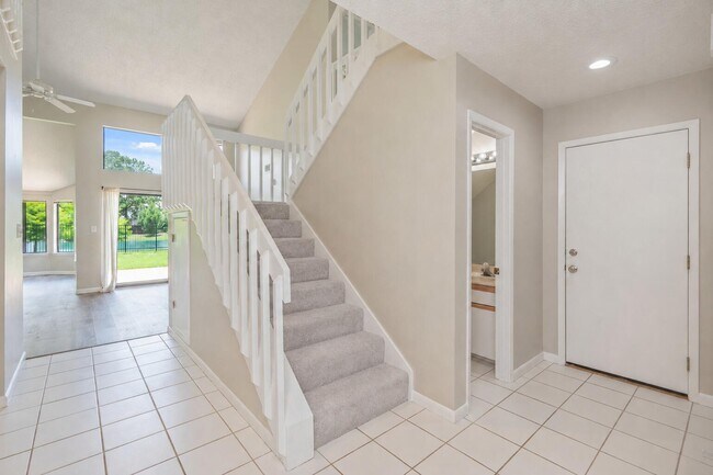 Building Photo - 1219 Oakmont Dr