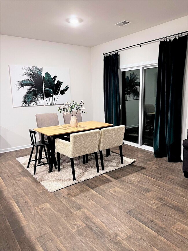 Building Photo - 110 Rogers Knoll Ln