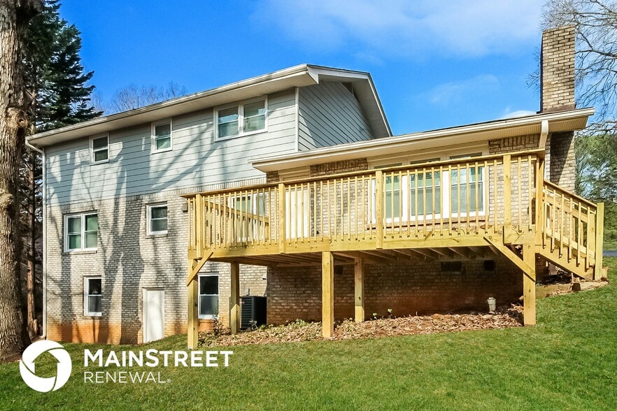 Building Photo - 4481 Buckingham Cir