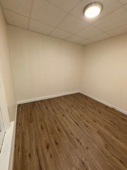 Building Photo - 18 Marvin Ave