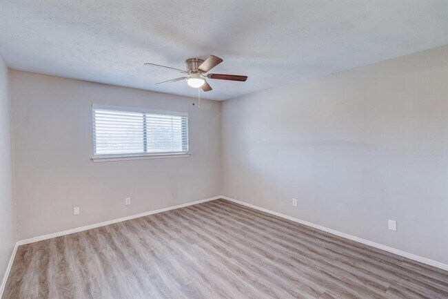Building Photo - 5742 Marina Dr