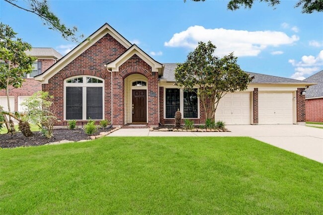 Building Photo - 16206 Waiting Spring Cir