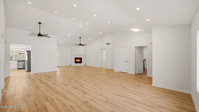 Building Photo - 15221 North 42nd Pl