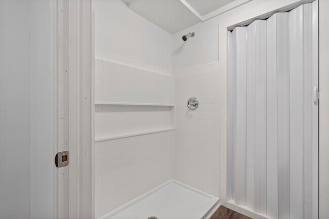 Building Photo - For Rent – Updated Studio in Old Hickory | $975/Month