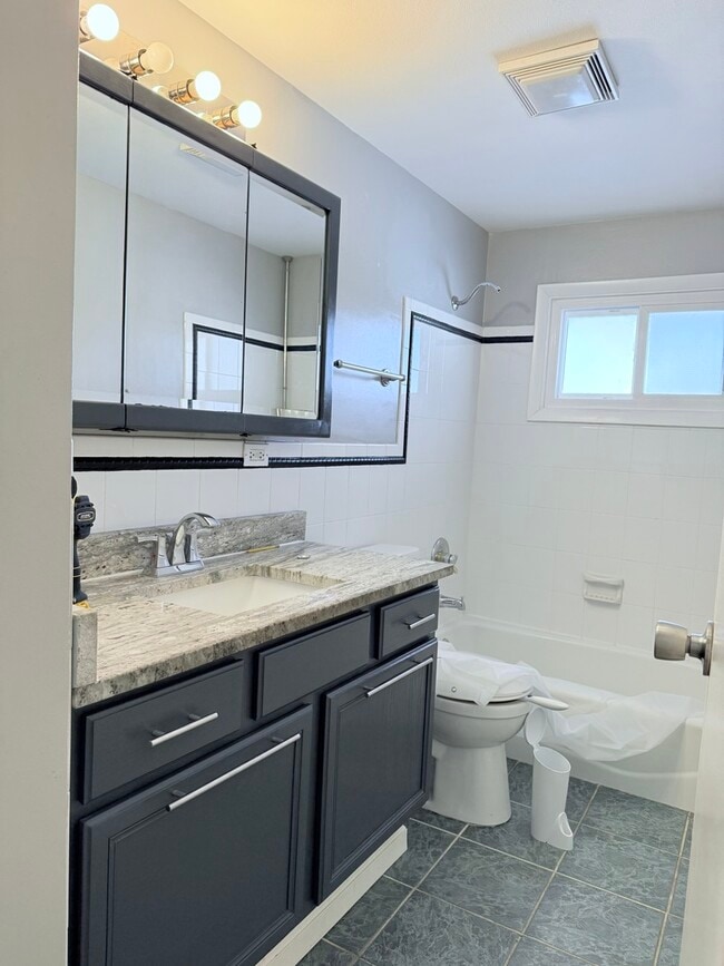 Building Photo - 1432 Concord Ln