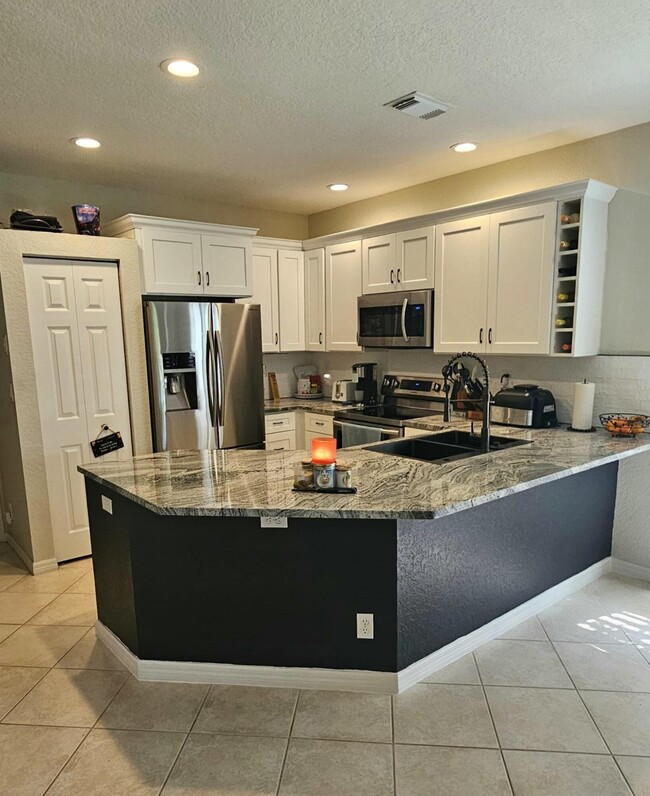 Primary Photo - 13756 Creston Pl
