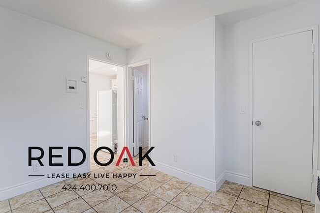 Building Photo - 1047 E New York St